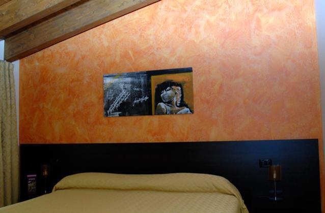 אוסיו סוטו Hotel Del Brembo חדר תמונה