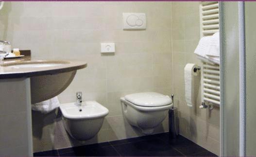 אוסיו סוטו Hotel Del Brembo מראה חיצוני תמונה